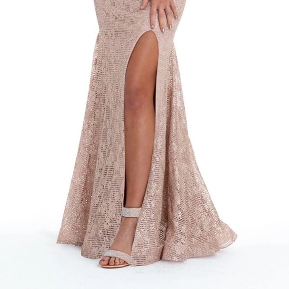 Prom dress from Camille La Vie - Picture 2 of 4